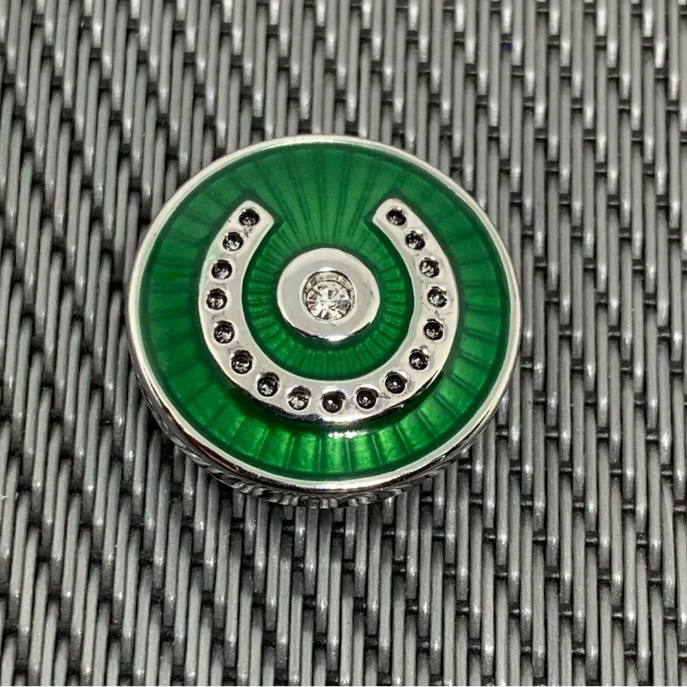 💗Green Horseshoe Snap Button Charm